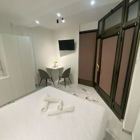 Vito - Free Parking * Vranje